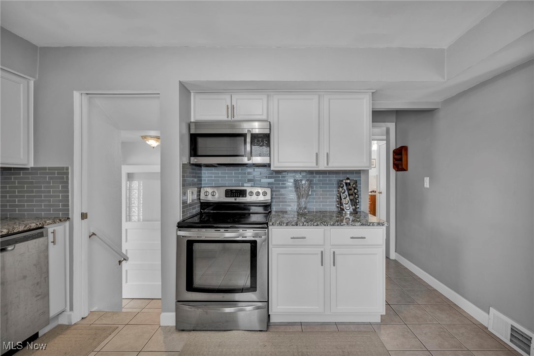 12976 West Pleasant Valley Road Cleveland, OH 44130 - Photo 15 of 47 Gallery Image 15