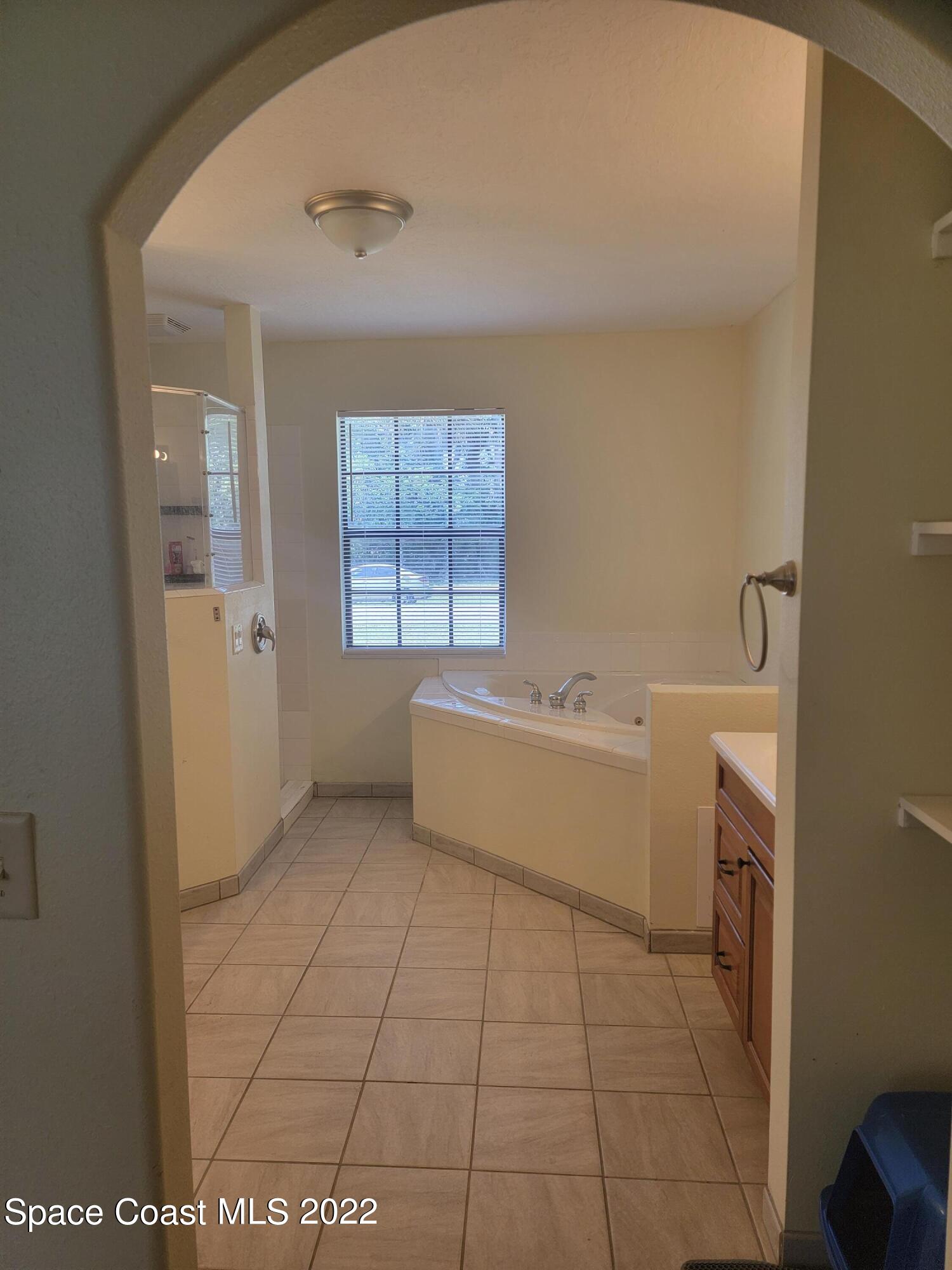 1435 Madison Road Northwest Palm Bay, FL 32907 - Photo 8 of 14 Master Bath