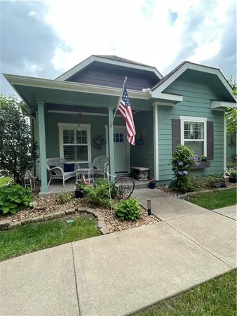 $340,000 | 933 Southwest Redbuck Circle, Lee's Summit, MO 64081