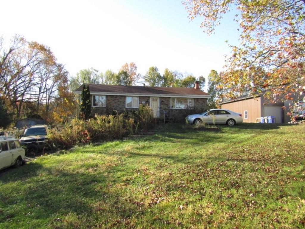 312 Leslie Road Valencia, PA 16059 - Photo 2 of 9
