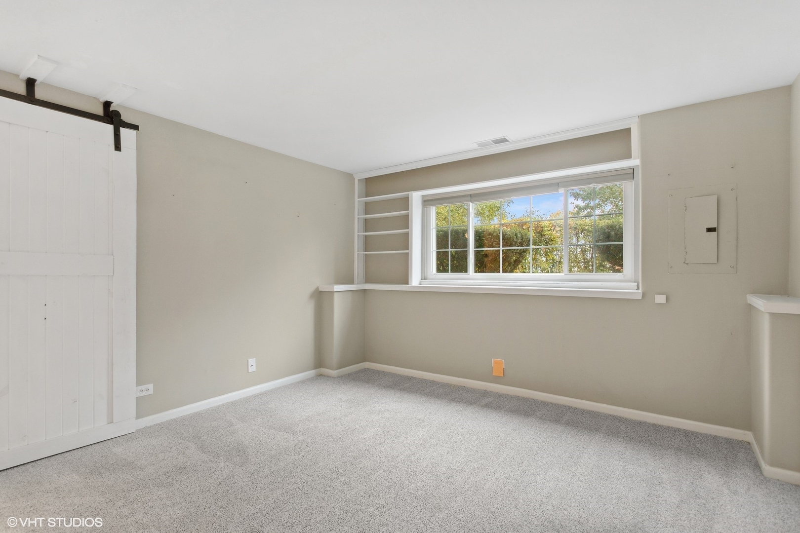 3443 Ravinia Circle Aurora, IL 60504 - Photo 30 of 36 a view of an empty room with a window