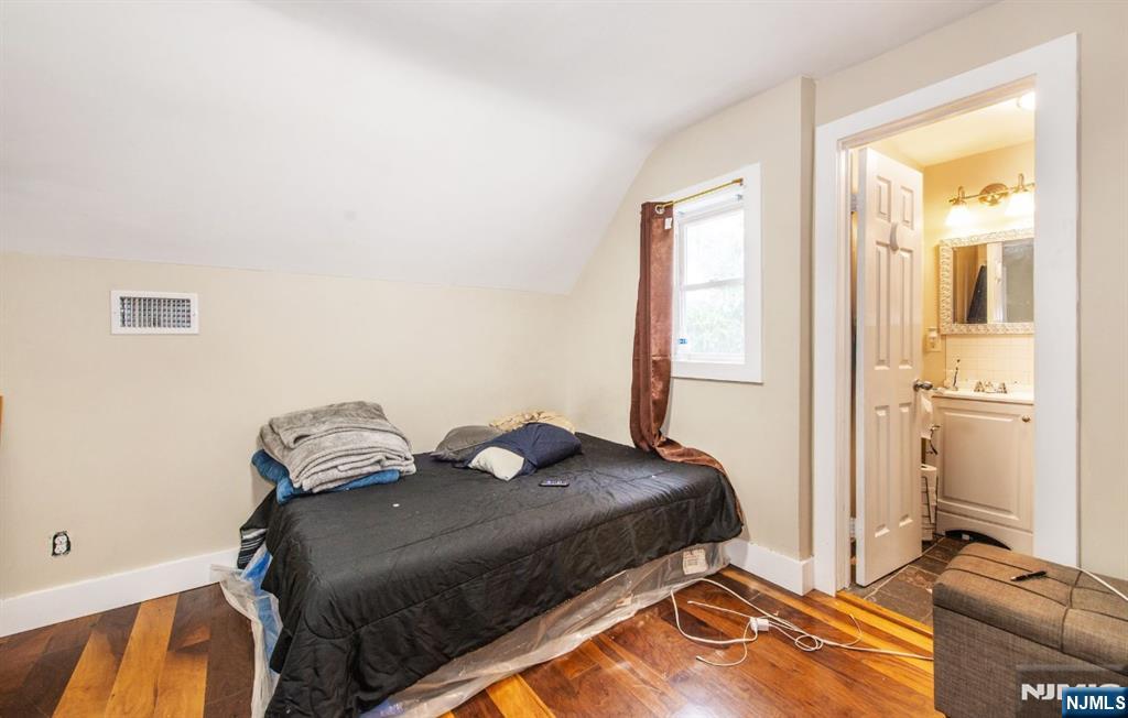 21 Chestnut Street Garfield, NJ 07026 - Photo 11 of 18