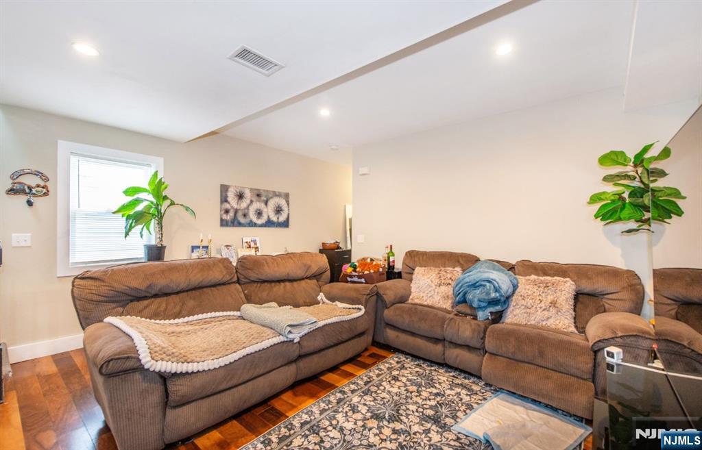 21 Chestnut Street Garfield, NJ 07026 - Photo 2 of 18