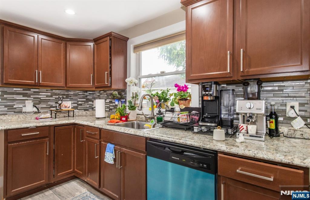 21 Chestnut Street Garfield, NJ 07026 - Photo 6 of 18