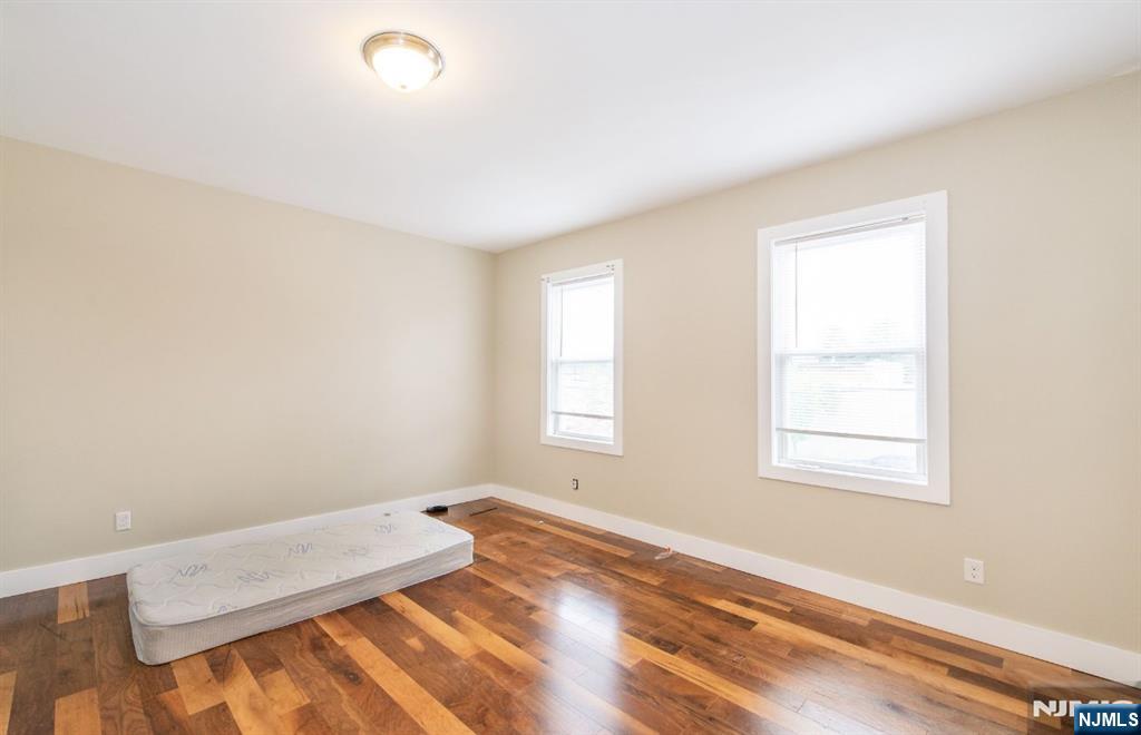 21 Chestnut Street Garfield, NJ 07026 - Photo 9 of 18