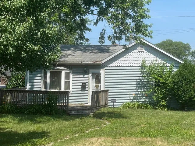 $94,900 | 18019 Lorenz Avenue, Lansing, IL 60438