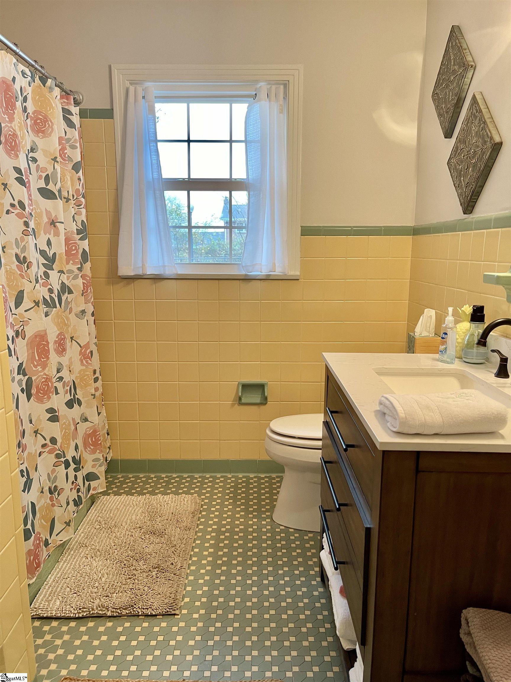508 Chestnut Street Clinton, SC 29325 - Photo 16 of 26