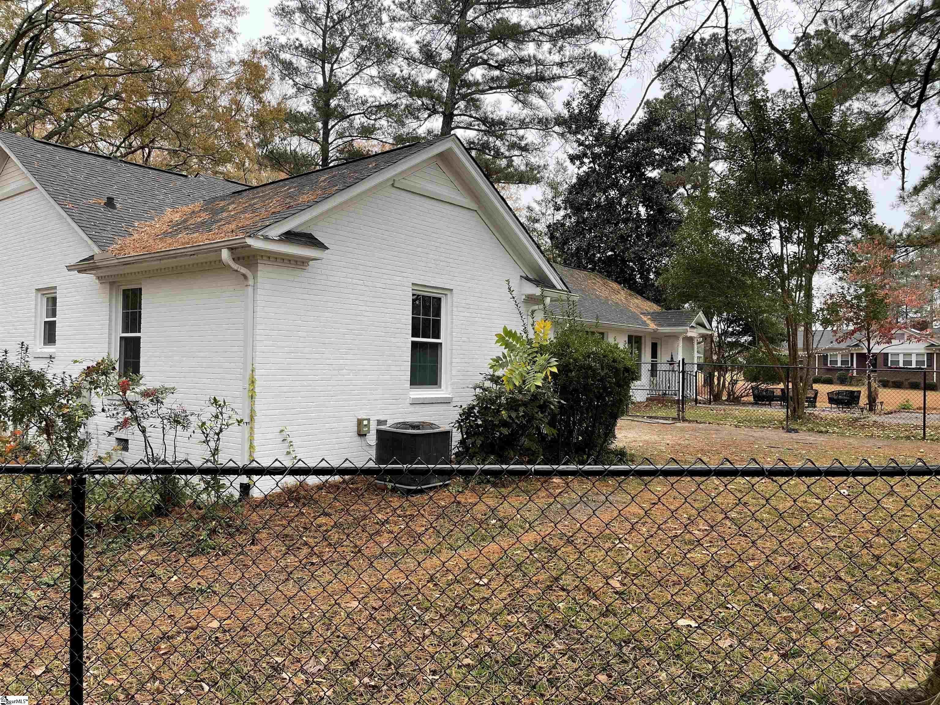 508 Chestnut Street Clinton, SC 29325 - Photo 25 of 26