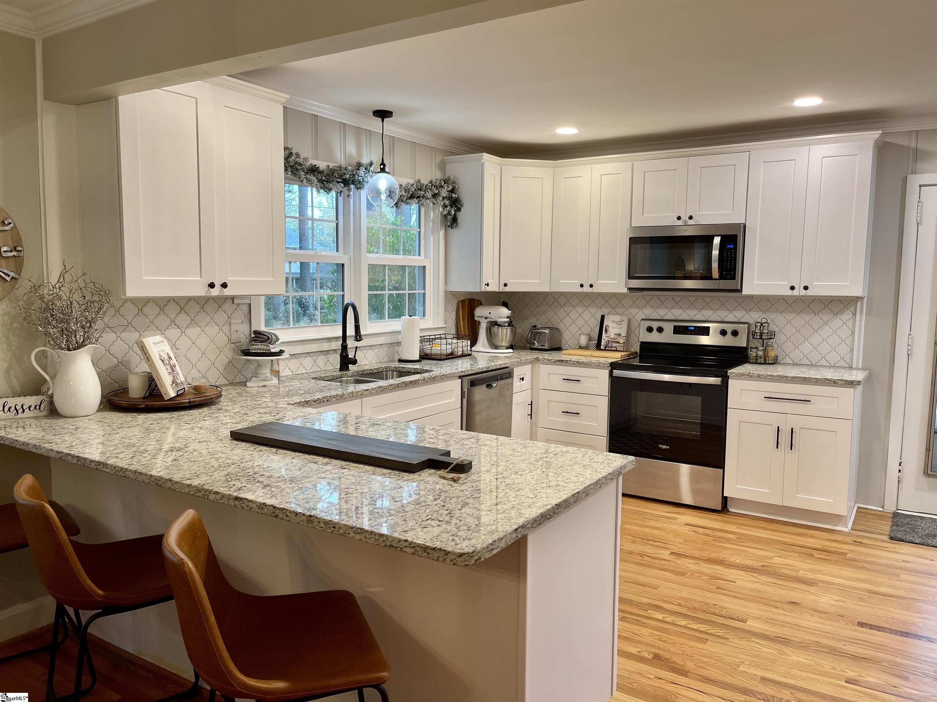 508 Chestnut Street Clinton, SC 29325 - Photo 4 of 26