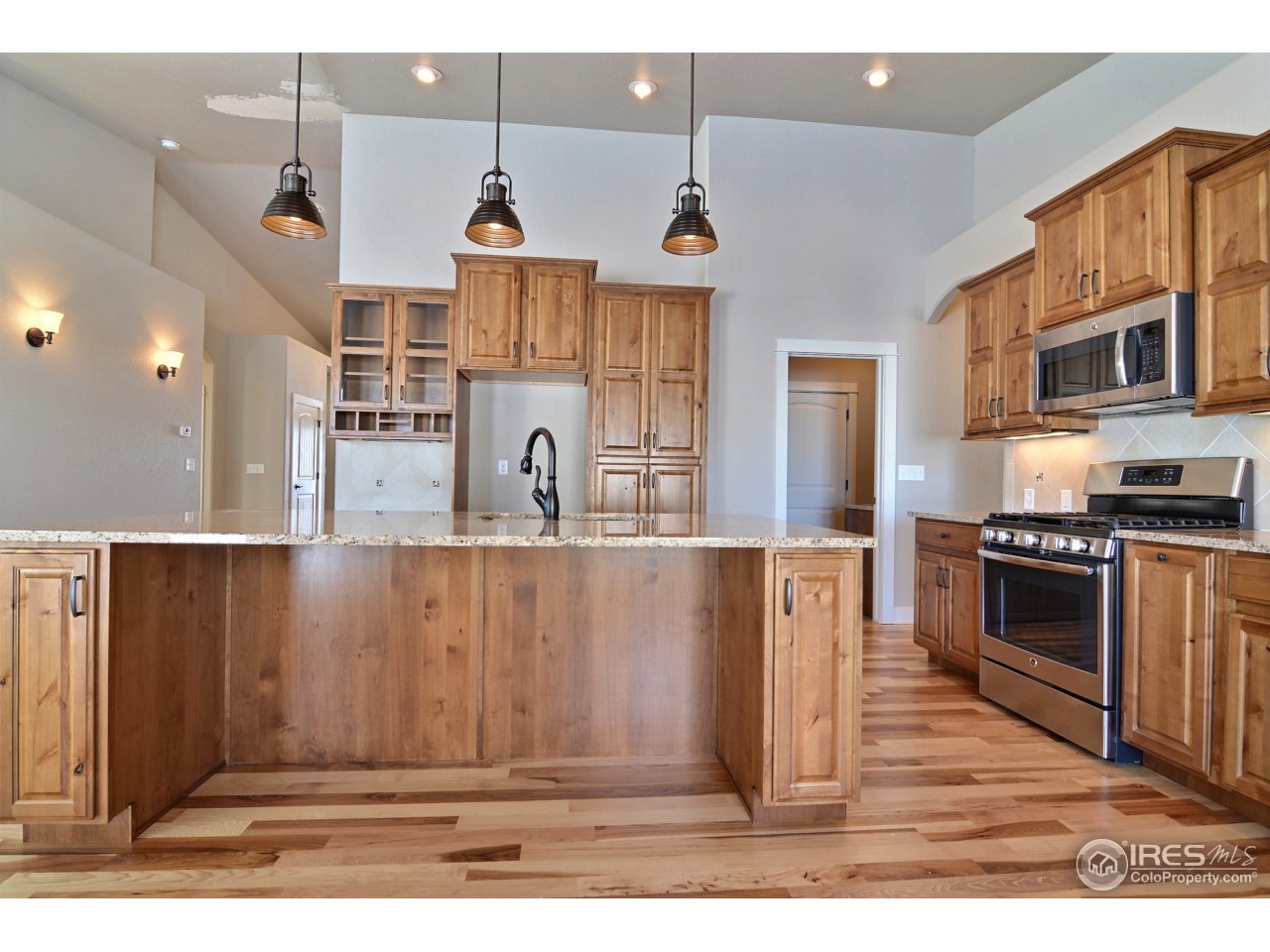 321 Surrey Ridge Eaton, CO 80615 - Photo 8 of 24 Gallery Image 8