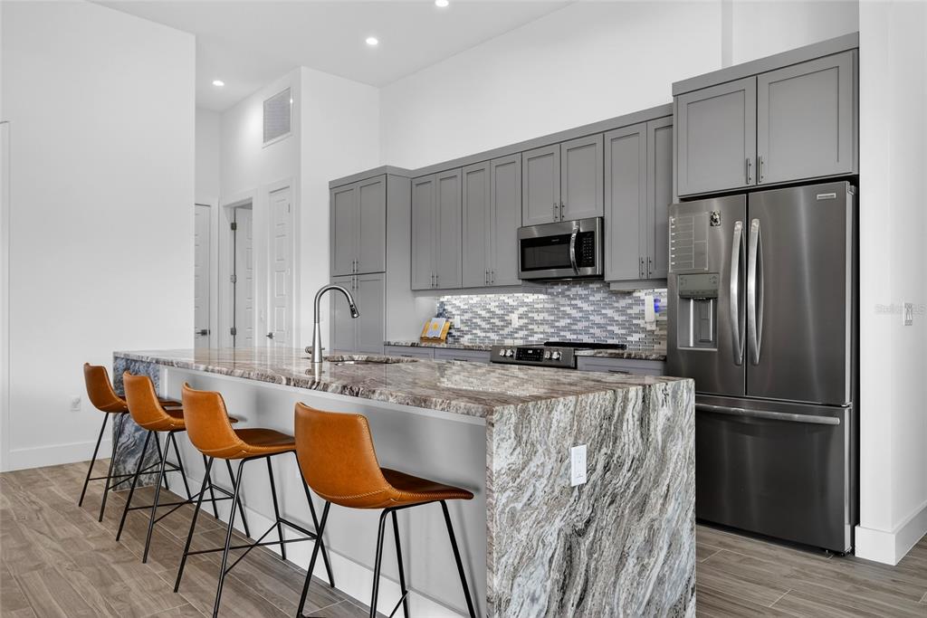 2817 Northwest 41st Avenue Cape Coral, FL 33993 - Photo 13 of 38