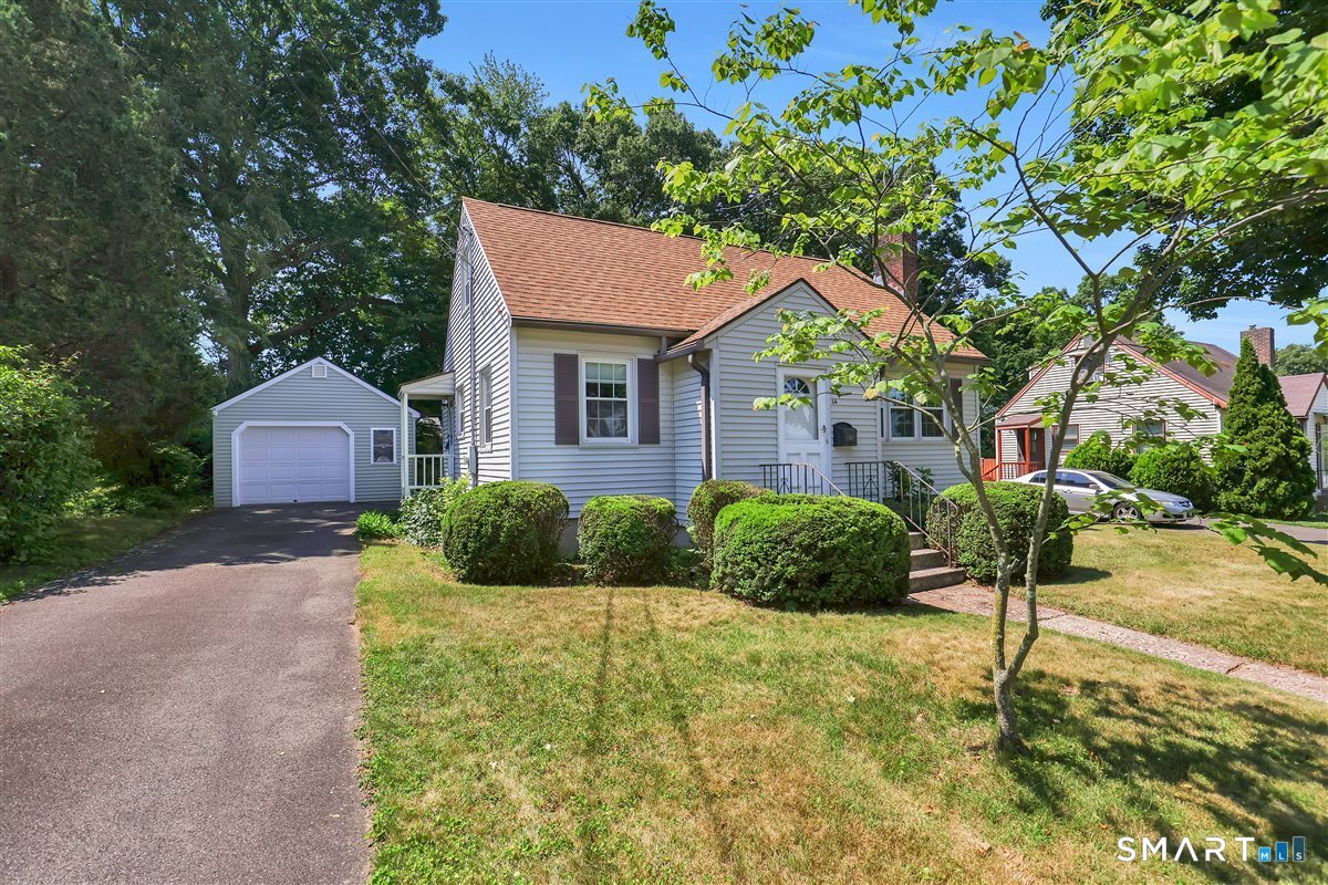 64 Bretton Road Manchester, CT 06042 - Photo 1 of 30 Welcome home!