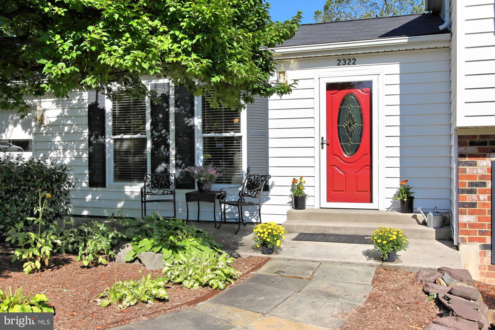 2322 Archdale Road Reston, VA 20191 - Photo 3 of 36 Welcoming Front Patio