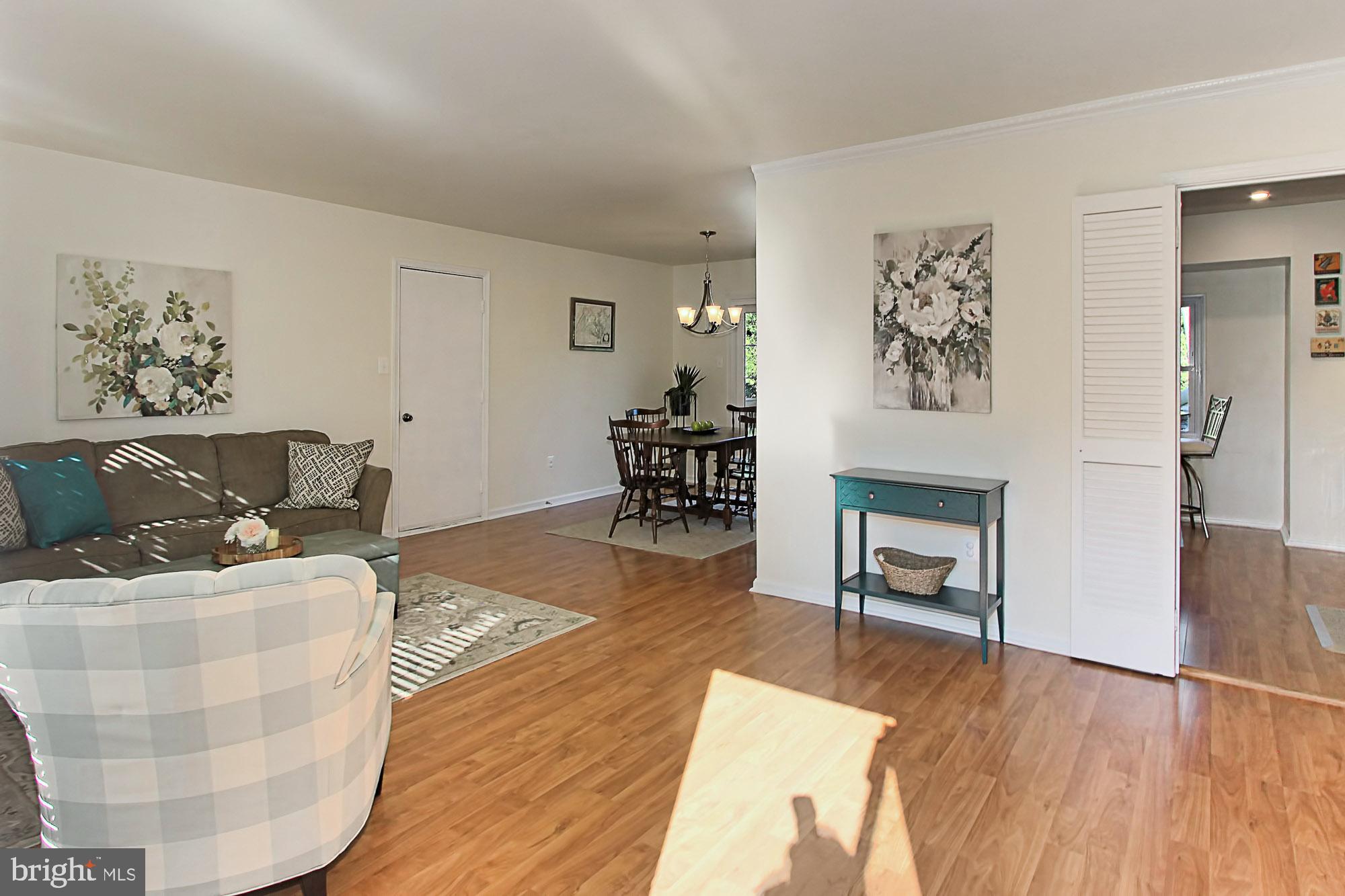 2322 Archdale Road Reston, VA 20191 - Photo 6 of 36