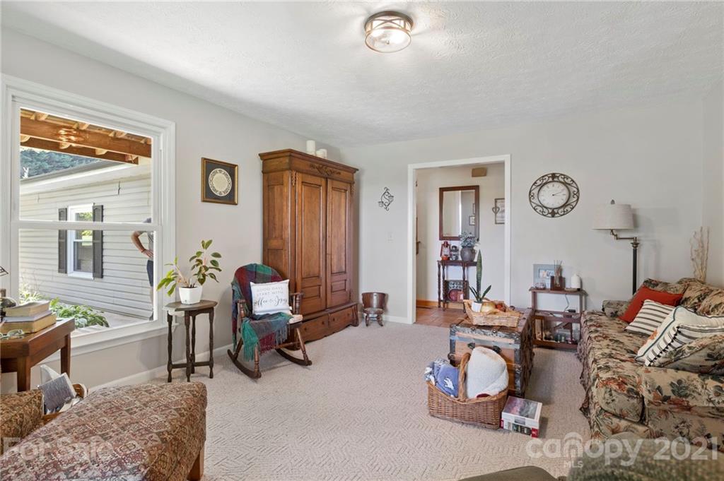 18 Rory Phillips View Candler, NC 28715 - Photo 12 of 35 Gallery Image 12