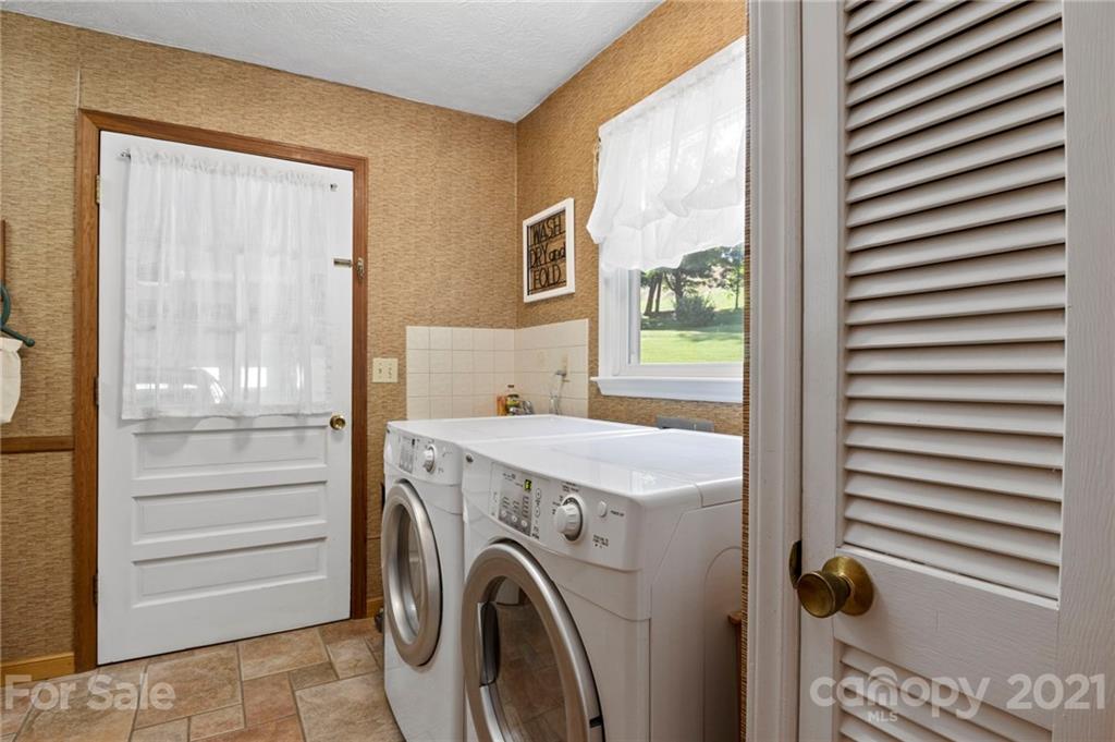 18 Rory Phillips View Candler, NC 28715 - Photo 16 of 35 Gallery Image 16