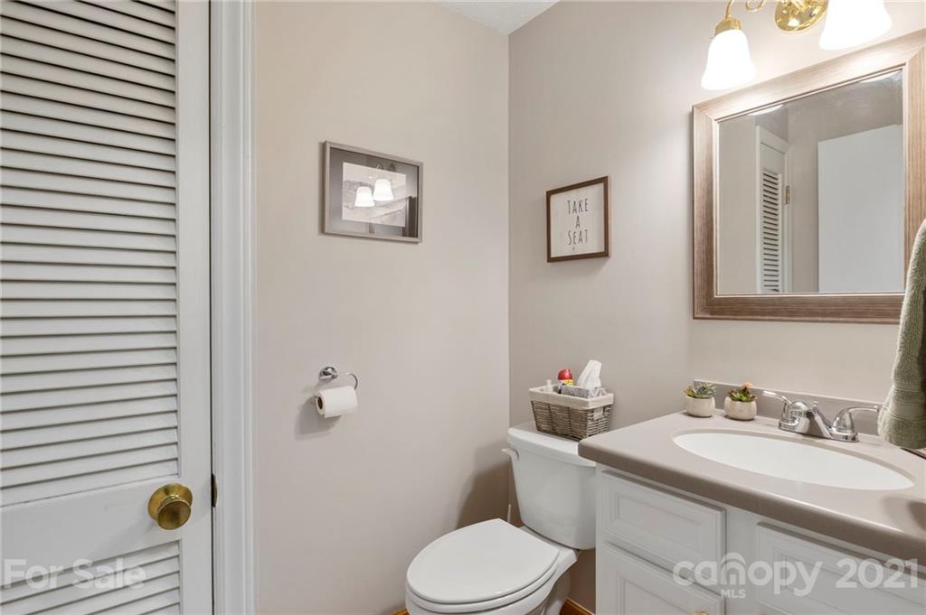 18 Rory Phillips View Candler, NC 28715 - Photo 17 of 35 Gallery Image 17