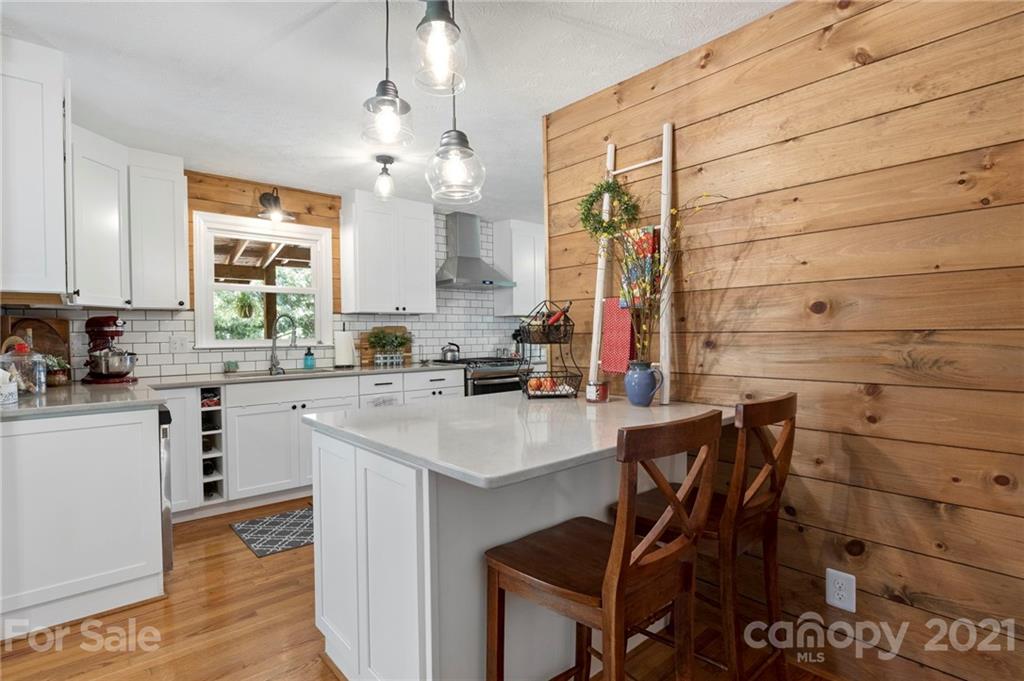 18 Rory Phillips View Candler, NC 28715 - Photo 10 of 35 Gallery Image 10