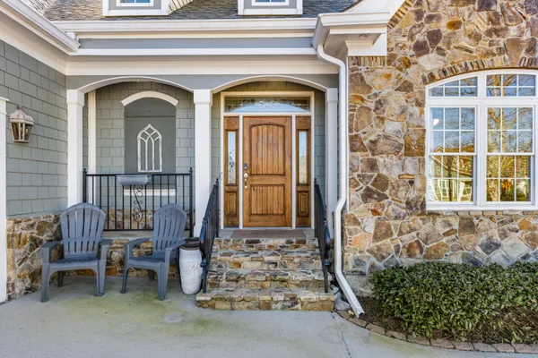 $575,000 | 335 Lakeshore Cove Drive, Fort Oglethorpe, GA 30742