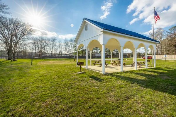 $575,000 | 335 Lakeshore Cove Drive, Fort Oglethorpe, GA 30742