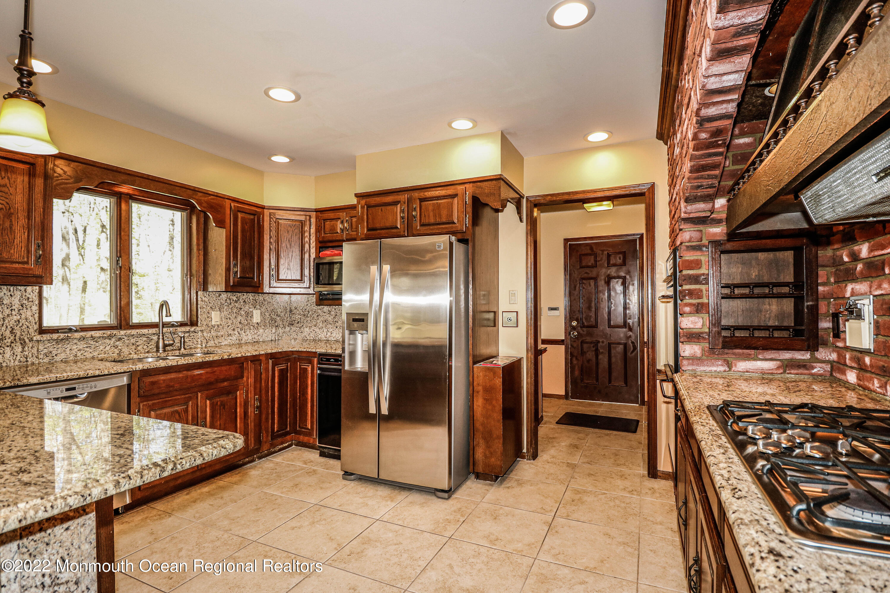 136 Stone Hill Road Colts Neck, NJ 07722 - Photo 13 of 55 Kitchen 3