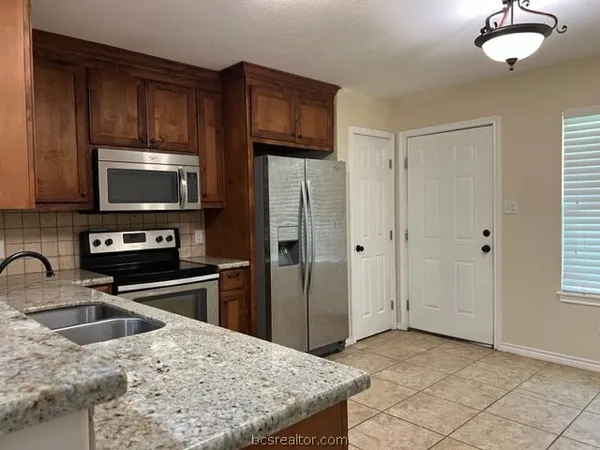 $1,500 | 706 East 22nd Street, Bryan, TX 77803