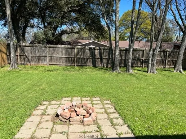 $1,500 | 706 East 22nd Street, Bryan, TX 77803