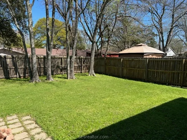 $1,500 | 706 East 22nd Street, Bryan, TX 77803