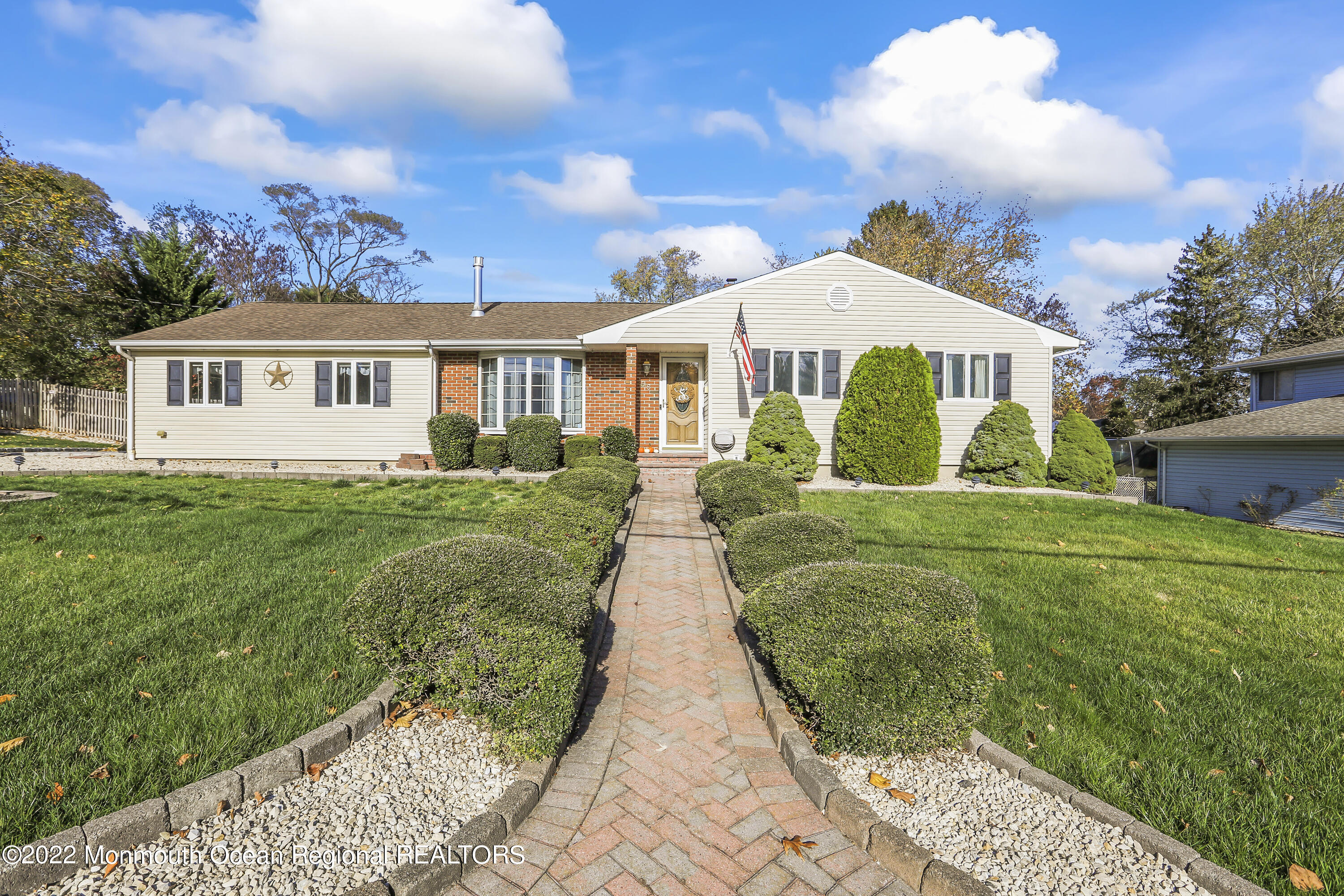 56 Westbrook Road Howell, NJ 07731 - Photo 2 of 33 5W5A3152