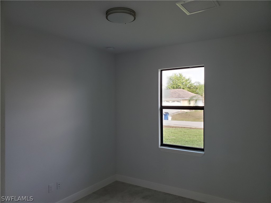8072 Anhinga Road Fort Myers, FL 33967 - Photo 11 of 16 a small space with a window
