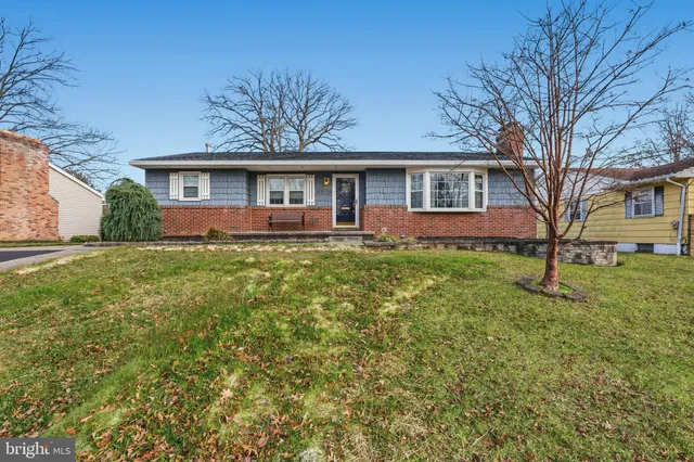 $2,350 | 6219 Groveland Road, Linthicum Heights, MD 21090