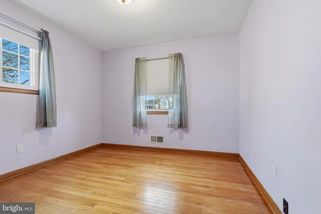 $2,350 | 6219 Groveland Road, Linthicum Heights, MD 21090