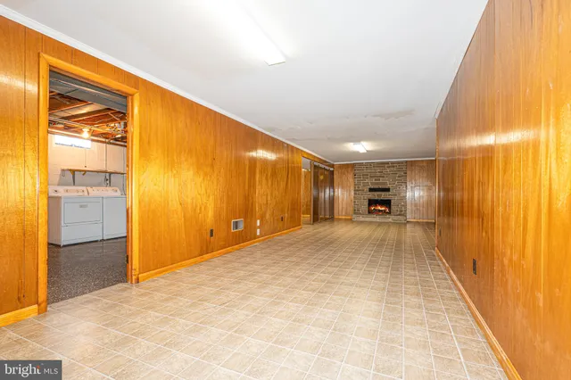 $2,350 | 6219 Groveland Road, Linthicum Heights, MD 21090