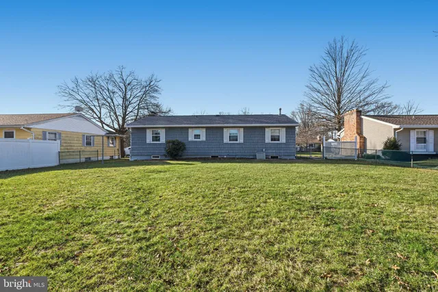 $2,350 | 6219 Groveland Road, Linthicum Heights, MD 21090
