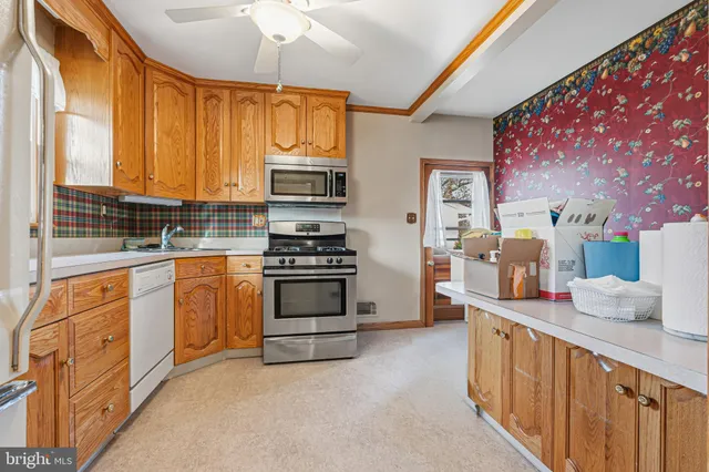 $2,350 | 6219 Groveland Road, Linthicum Heights, MD 21090