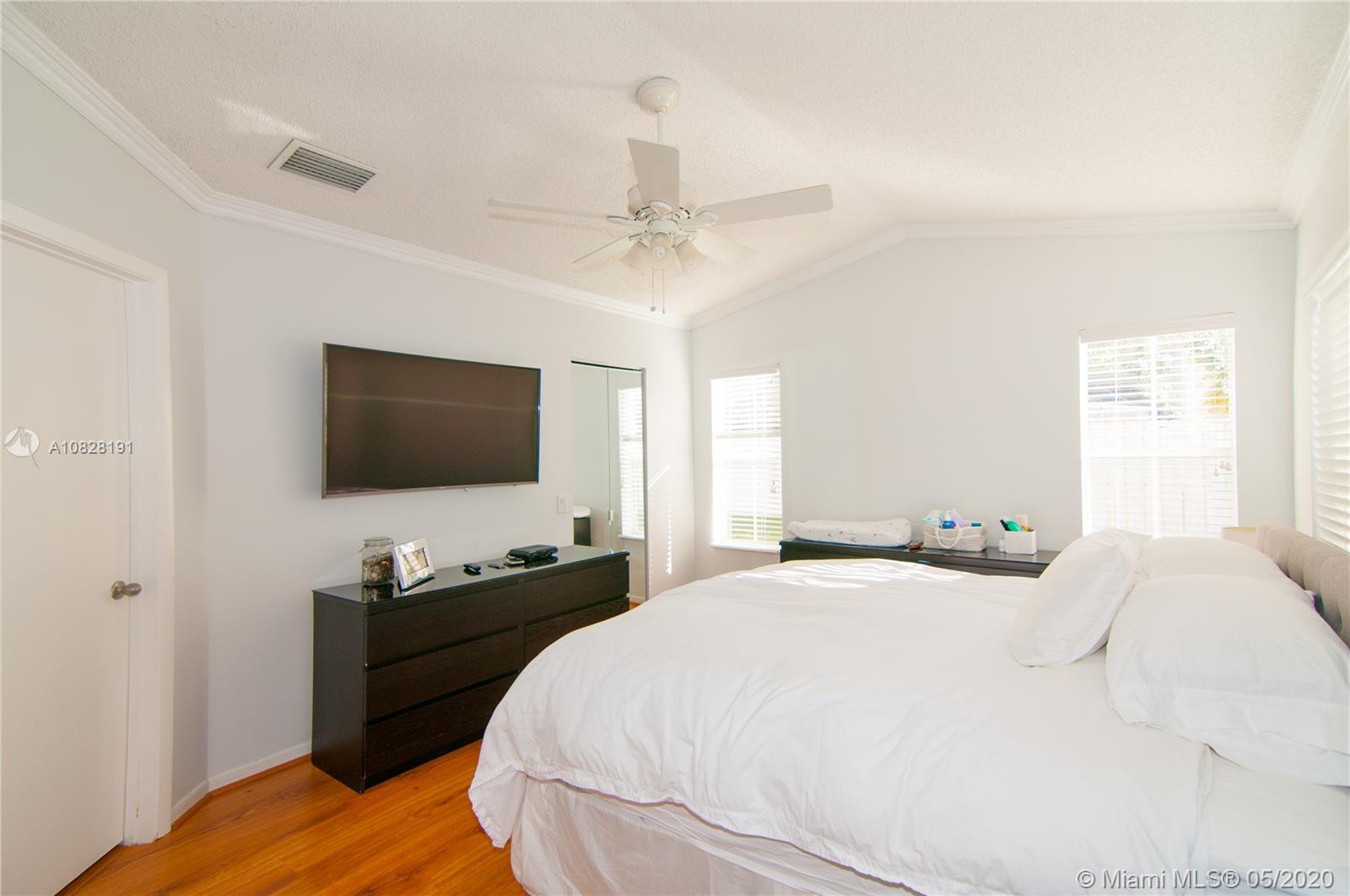 859 Falling Water Road Weston, FL 33326 - Photo 13 of 22