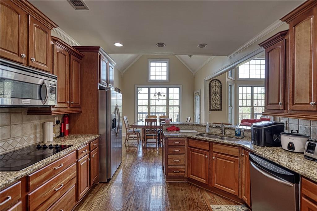 110 Brookview Place Oxford, GA 30054 - Photo 13 of 91