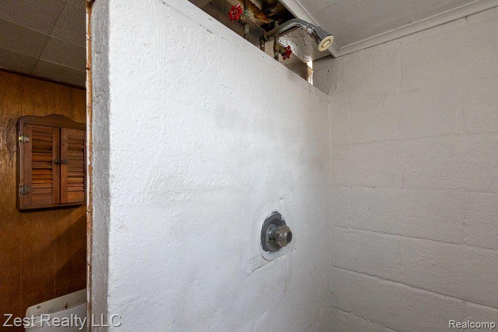 16525 East Eight Mile Road Eastpointe, MI 48021 - Photo 25 of 27 Gallery Image 25