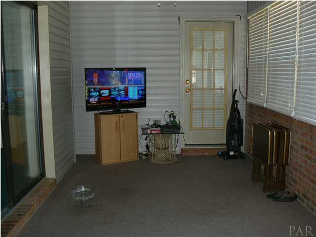 6545 Martin Road Milton, FL 32570 - Photo 17 of 18 Partial view of Florida Room