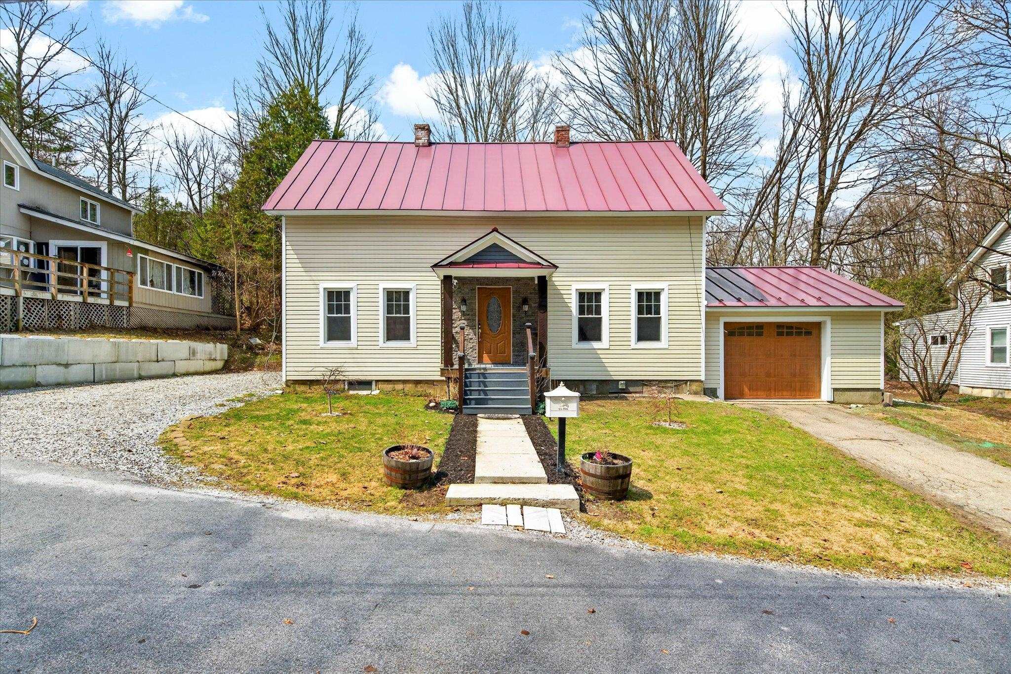 25 Bluff Street Proctor, VT 05765 - Photo 2 of 60