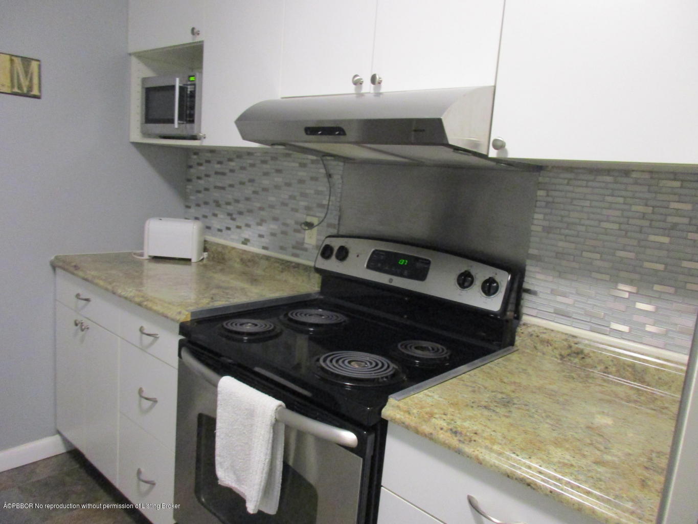 504 Davis Road, Unit 101 Palm Springs, FL 33461 - Photo 10 of 17 Kitchen 2