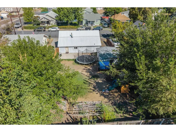 $299,000 | 1508 East 12th Street, The Dalles, OR 97058