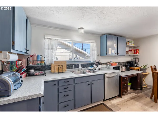 $299,000 | 1508 East 12th Street, The Dalles, OR 97058