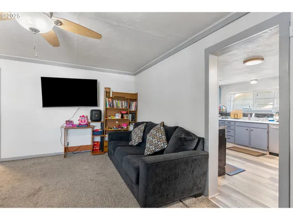 $299,000 | 1508 East 12th Street, The Dalles, OR 97058