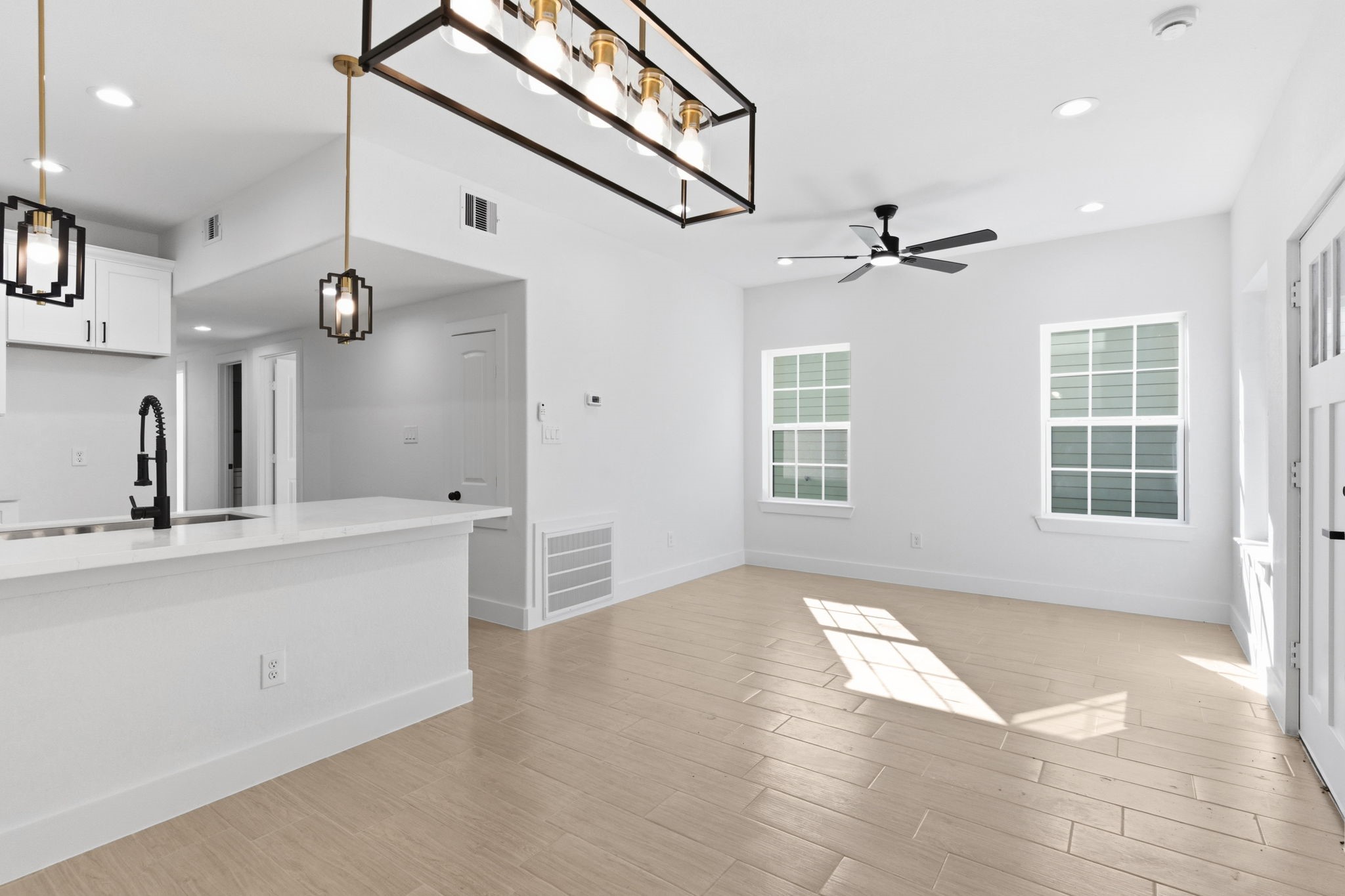 428 Rhode Island Street Houston, TX 77029 - Photo 11 of 50
