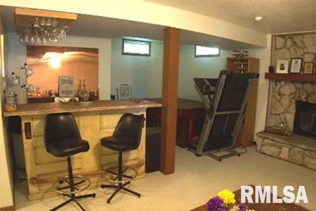 5102 Fairhaven Road Davenport, IA 52807 - Photo 3 of 9 Gallery Image 3