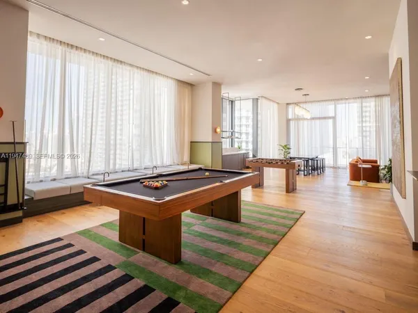 $890,000 | 11 Northeast 6th Street, Unit 814, Miami, FL 33132