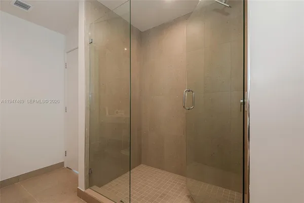 $890,000 | 11 Northeast 6th Street, Unit 814, Miami, FL 33132