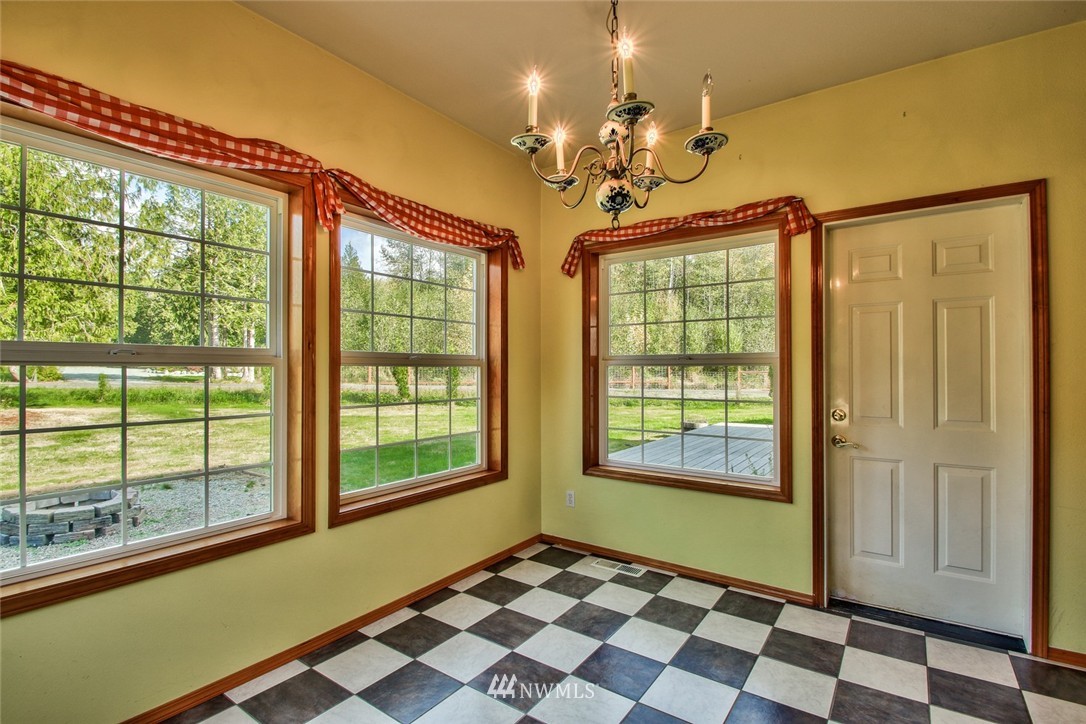 22622 North Starbird Road Mount Vernon, WA 98274 - Photo 7 of 25 Gallery Image 7