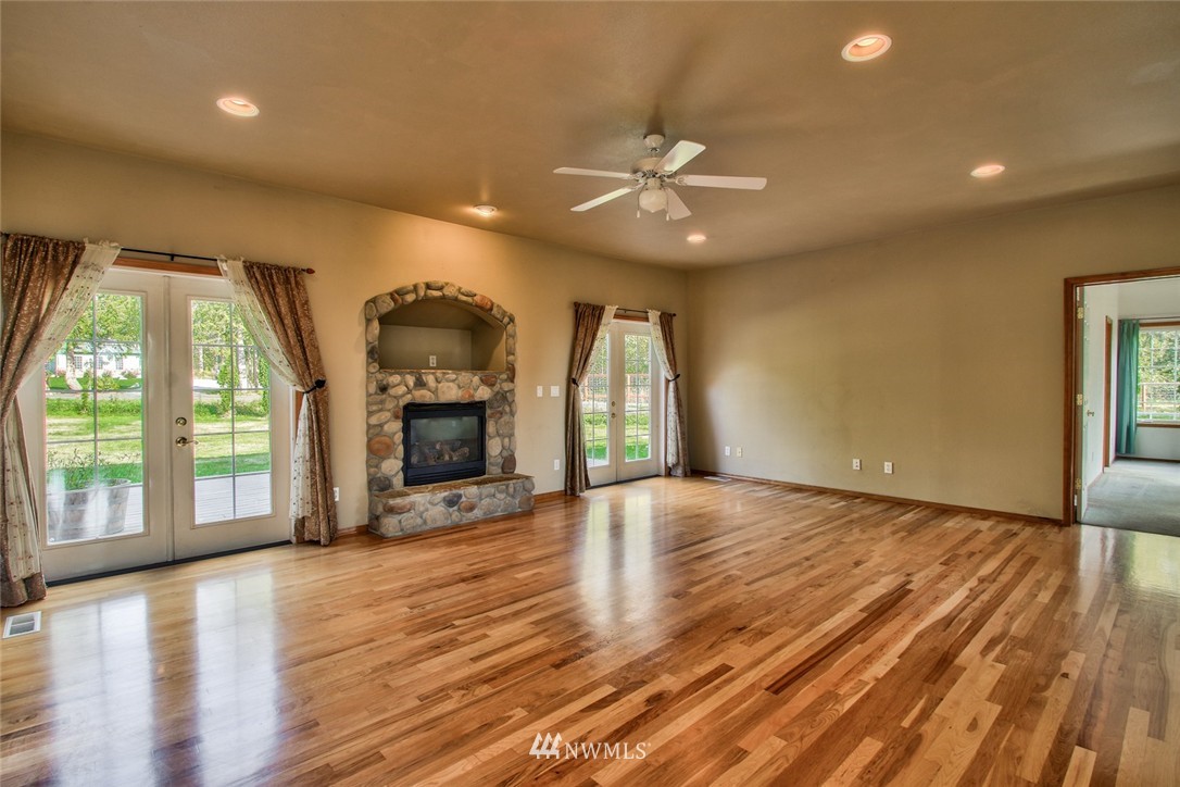 22622 North Starbird Road Mount Vernon, WA 98274 - Photo 8 of 25 Gallery Image 8